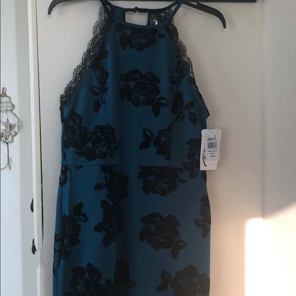 Trixxi Core Social Dress - Picture 1 of 6